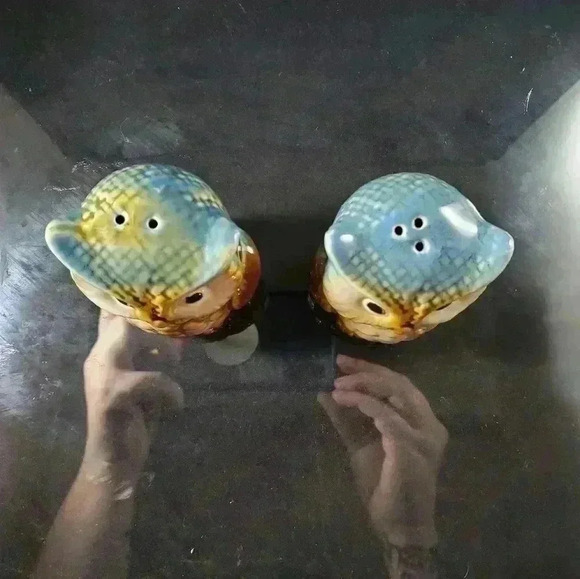 Cute Owl Salt & Pepper Shakers - Picture 4 of 4